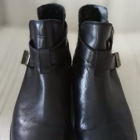 'Bella~Vita' Black Leather Boot Size 6.5M EUC - Picture 16 of 16